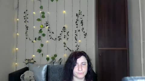 Jeneva online show from 04.14.26