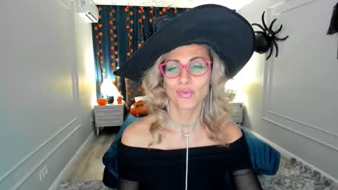 Diana online show from 10.31.25