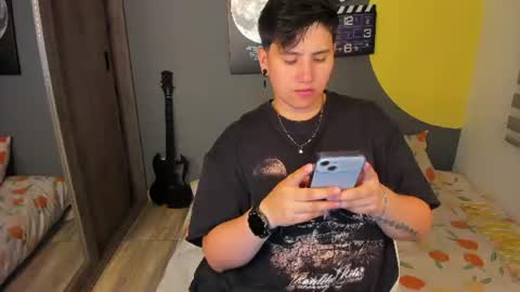 Snapshot of musicayluna chatting on 06.16.26 VALENTINA Luna online show from 06.16.26