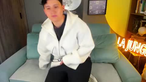 Snapshot of musicayluna chatting on 07.19.26 VALENTINA Luna online show from 07.19.26