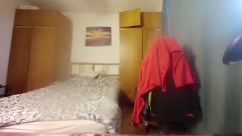 Snapshot of muslejoker chatting on 12.17.24 musle joker online show from 12.17.24