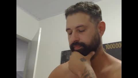 Snapshot of musosc chatting on 02.19.25 musosc online show from 02.19.25