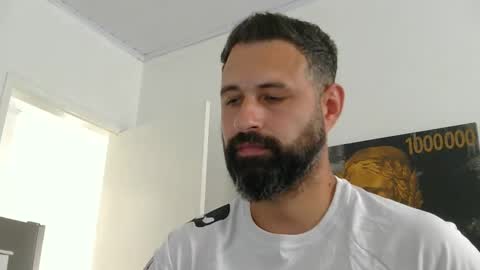 Snapshot of musosc chatting on 10.16.25 musosc online show from 10.16.25