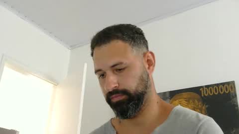 Snapshot of musosc chatting on 10.22.25 musosc online show from 10.22.25