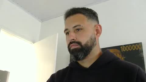 Snapshot of musosc chatting on 10.24.25 musosc online show from 10.24.25