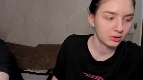 Snapshot of muuur_love chatting on 02.18.26 cute couple online show from 02.18.26