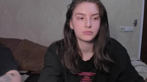 Snapshot of muuur_love chatting on 02.25.26 cute couple online show from 02.25.26