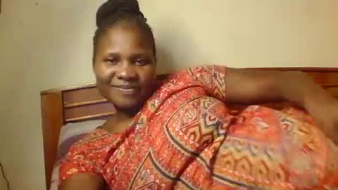 Snapshot of mwekas568403 chatting on 09.29.25 mwekas568403 online show from 09.29.25