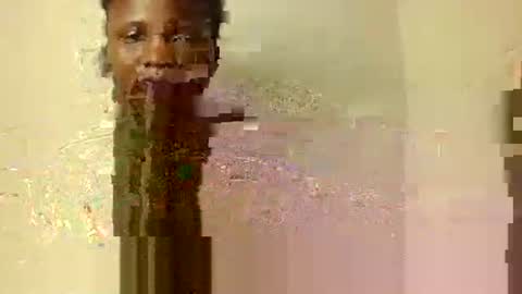 Snapshot of mwekas568403 chatting on 10.18.25 mwekas568403 online show from 10.18.25