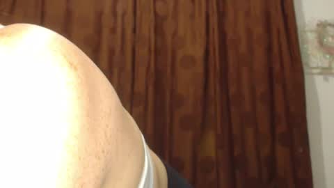     sara      i know you love me xoxox     online show from 11.14.25