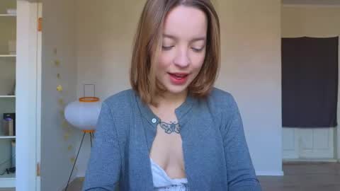 Snapshot of my_mia_ chatting on 11.27.25 MIA I will be here Monday Wednesday Thursday Saturday online show from 11.27.25