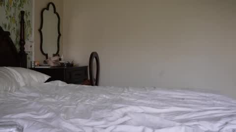  MIA  I will be here Monday Wednesday Thursday Saturday online show from 04.09.26