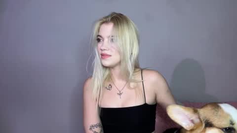 Lola online show from 10.18.25