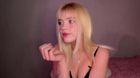 Lola online show from 10.25.25