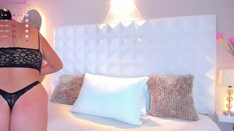 Snapshot of mya_evans chatting on 12.05.24 Mariana Evans online show from 12.05.24