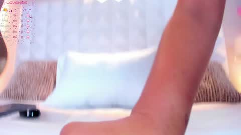 Snapshot of mya_evans chatting on 12.19.24 Mariana Evans online show from 12.19.24