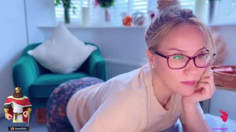 Snapshot of myassistant chatting on 10.23.25 Mya-be Yours P online show from 10.23.25