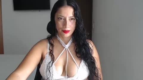 mary and charlie online show from 11.08.25