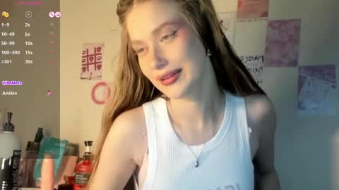 Snapshot of mychloecute chatting on 05.25.26 chloe online show from 05.25.26