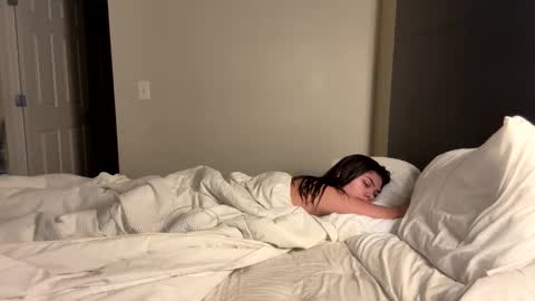 Snapshot of mycreamydreams chatting on 01.24.25 mycreamydreams online show from 01.24.25