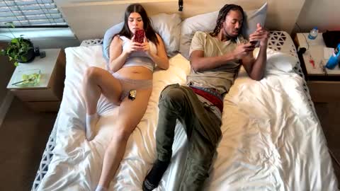 Snapshot of mycreamydreams chatting on 02.02.25 mycreamydreams online show from 02.02.25