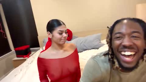 Snapshot of mycreamydreams chatting on 02.19.25 mycreamydreams online show from 02.19.25