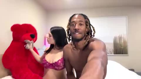 Snapshot of mycreamydreams chatting on 02.28.25 mycreamydreams online show from 02.28.25