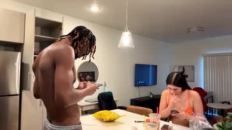 Snapshot of mycreamydreams chatting on 03.01.25 mycreamydreams online show from 03.01.25