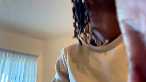 Snapshot of mycreamydreams chatting on 03.10.25 mycreamydreams online show from 03.10.25