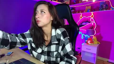 Milly Cute online show from 04.10.26