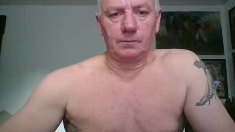 Snapshot of mydaddy2025 chatting on 09.17.25 mydaddy2025 online show from 09.17.25