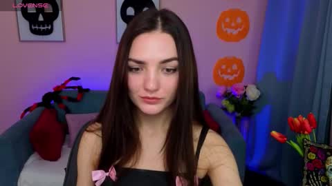 Snapshot of myellaluvs chatting on 10.27.25 Ella online show from 10.27.25