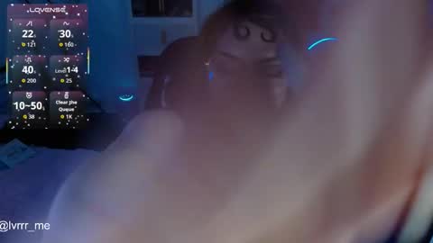 Snapshot of myevangeline_ chatting on 10.26.25 Nicoll Independent model Please help me to reach 100 thumbs up online show from 10.26.25