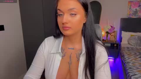 Snapshot of mygoddesshecate chatting on 06.26.26 Hecate online show from 06.26.26