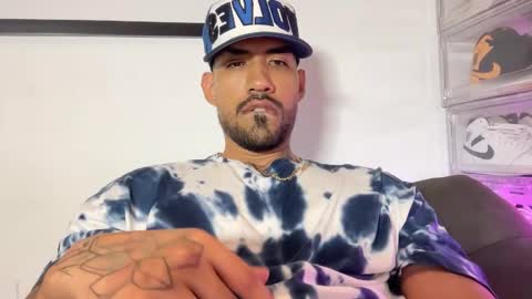 Snapshot of myke_esthetic chatting on 10.05.25 Myke esthetic online show from 10.05.25