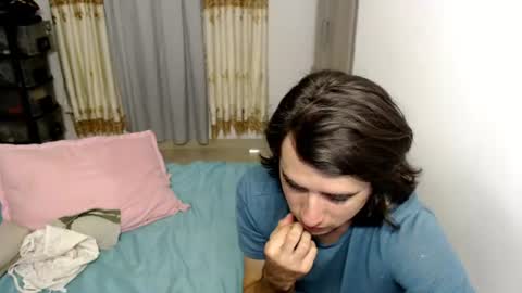 Snapshot of myke_xxx chatting on 06.12.26 mike online show from 06.12.26