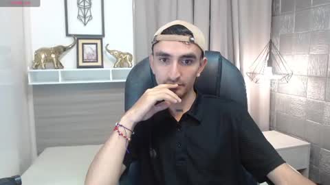 Snapshot of mykecastle chatting on 07.19.26 Im Mike online show from 07.19.26