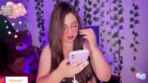 Snapshot of myla_mayfield chatting on 09.09.25 Myla online show from 09.09.25