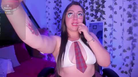 Snapshot of myla_mayfield chatting on 09.28.25 Myla online show from 09.28.25