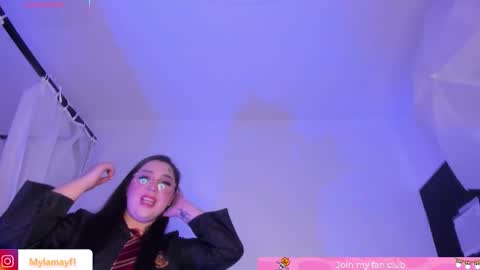 Snapshot of myla_mayfield chatting on 10.30.25 Myla online show from 10.30.25