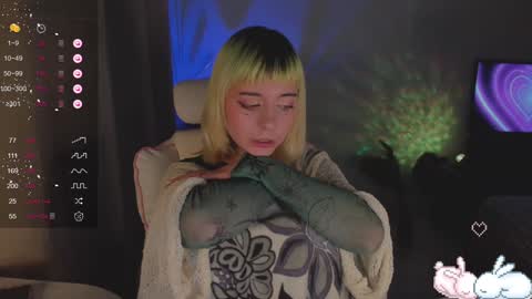 MylaFlores online show from 12.25.24