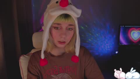 MylaFlores online show from 12.27.24