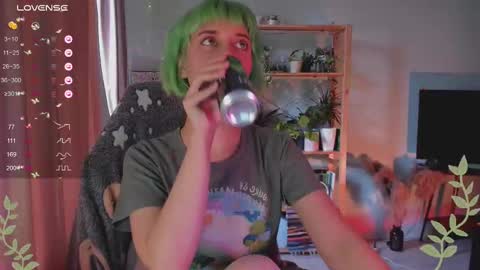 MylaFlores online show from 03.09.25