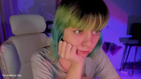 MylaFlores online show from 09.14.25