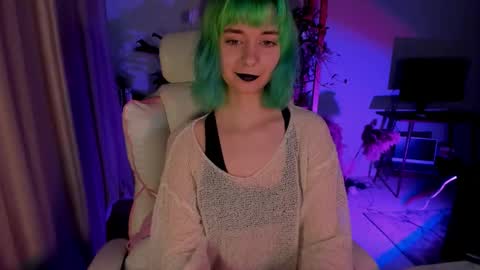 MylaFlores online show from 10.04.25