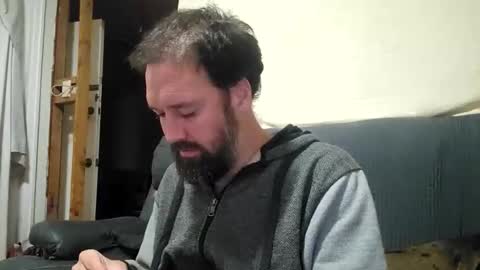 Snapshot of myleshodges chatting on 05.28.26 myleshodges online show from 05.28.26