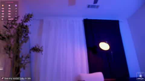 Snapshot of myliss chatting on 02.14.25 Liss Next stream December1 online show from 02.14.25