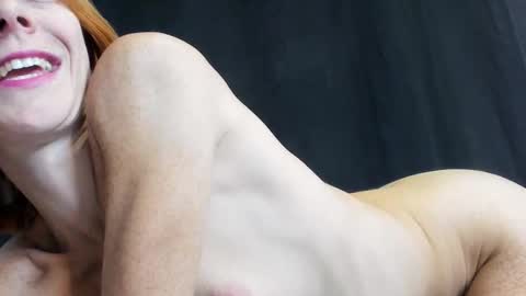 Snapshot of mymiesexy chatting on 11.06.25 mymiesexy online show from 11.06.25