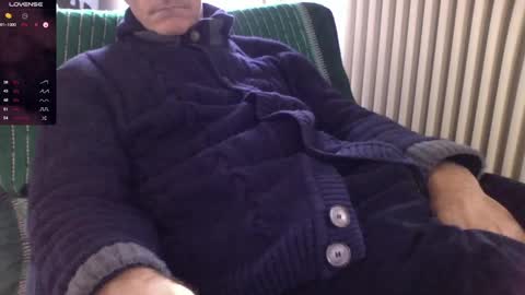 Bi sexy guy lovense hush is on private is open or password show tip if you like. online show from 12.09.24