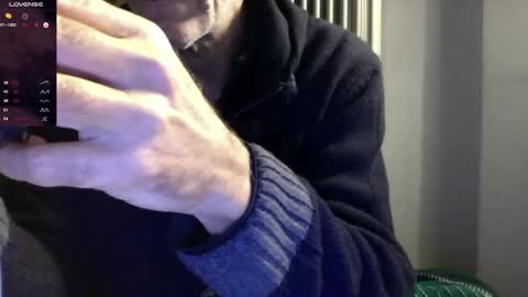 Bi sexy guy lovense hush is on private is open or password show tip if you like. online show from 12.10.24